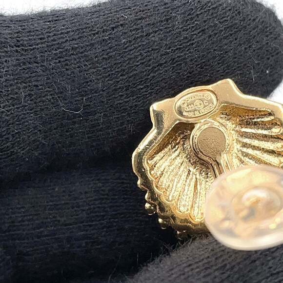 CHANEL Gold Logo Earrings - Picture 5 of 8